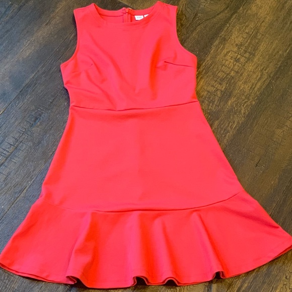 🛍2/$25 GAP Ponte Fit and Flare flutter dress - Picture 2 of 9